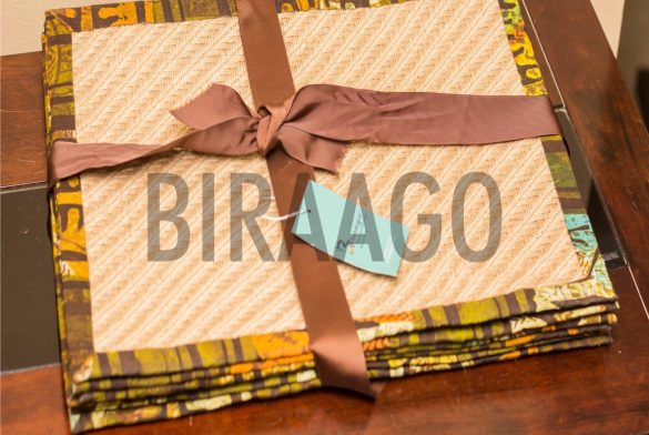 Plate mats by Biraago