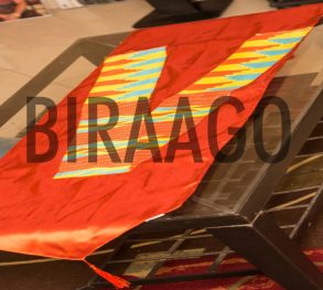 Red table runner from Biraago.